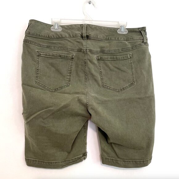 TORRID Plus Size Jegging Bermuda Shorts Olive Green 10.5" In Denim Jean Shorts - Picture 12 of 16